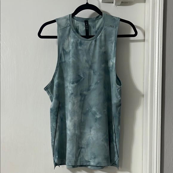 Lululemon Stylish Gray Sleeveless Top - Picture 1 of 4